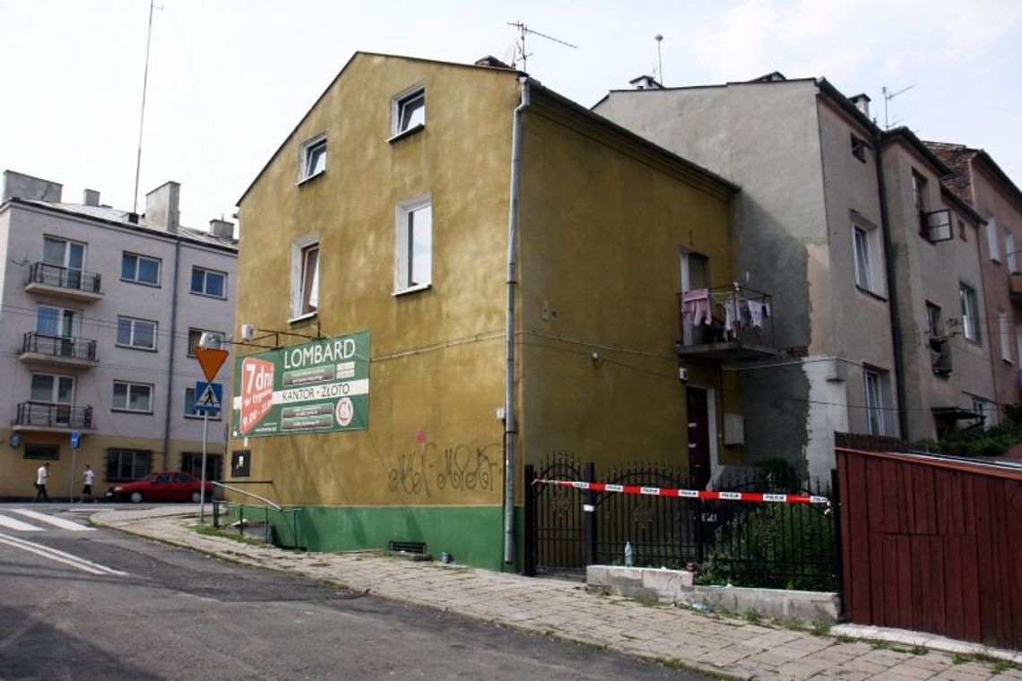 Rodzinna tragedia: Żona uduszona, mąż wysadził się w powietrze Rodzinna tragedia: Żona uduszona, mąż wysadził się w powietrze
