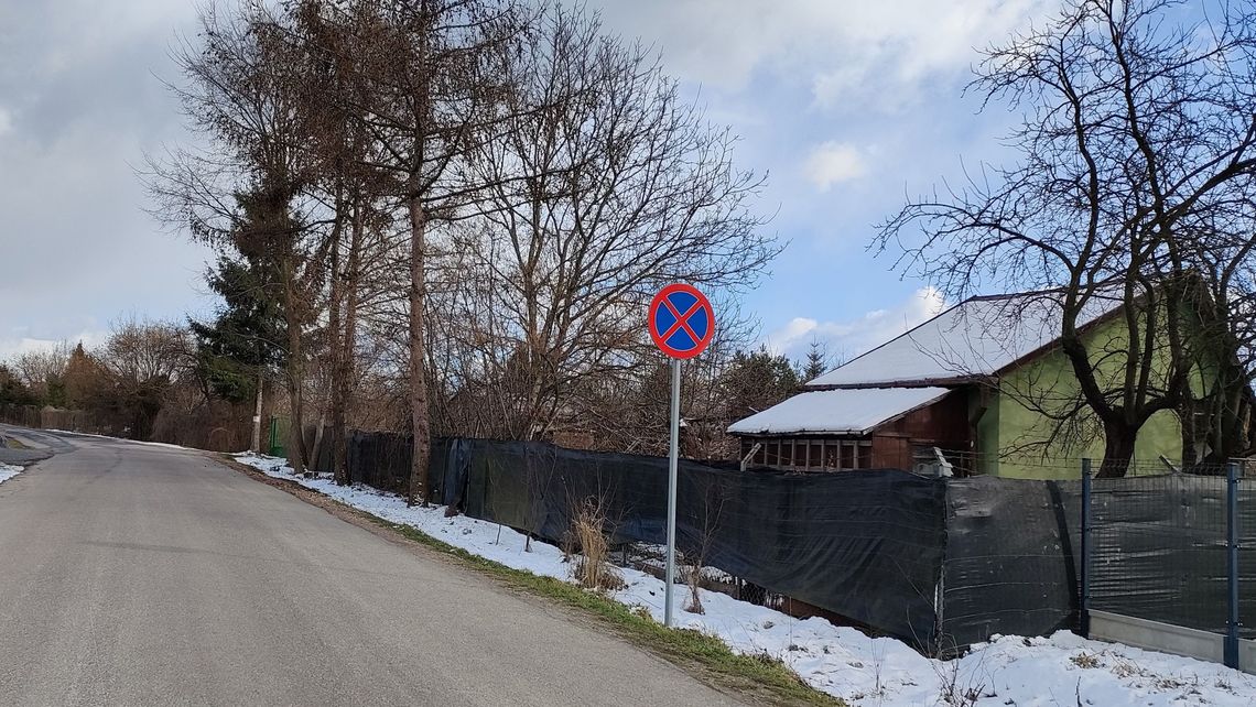 Rolnicy chcą dojazdu na pola. A działkowcy parkingu