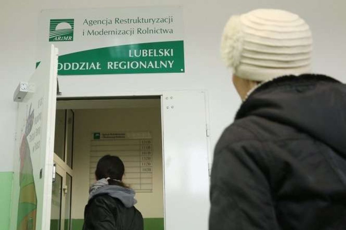 Rolnicy czekają na dopłaty. Przez system informatyczny, czy kadrową zawieruchę? Rolnicy czekają na dopłaty. Przez system informatyczny, czy kadrową zawieruchę?