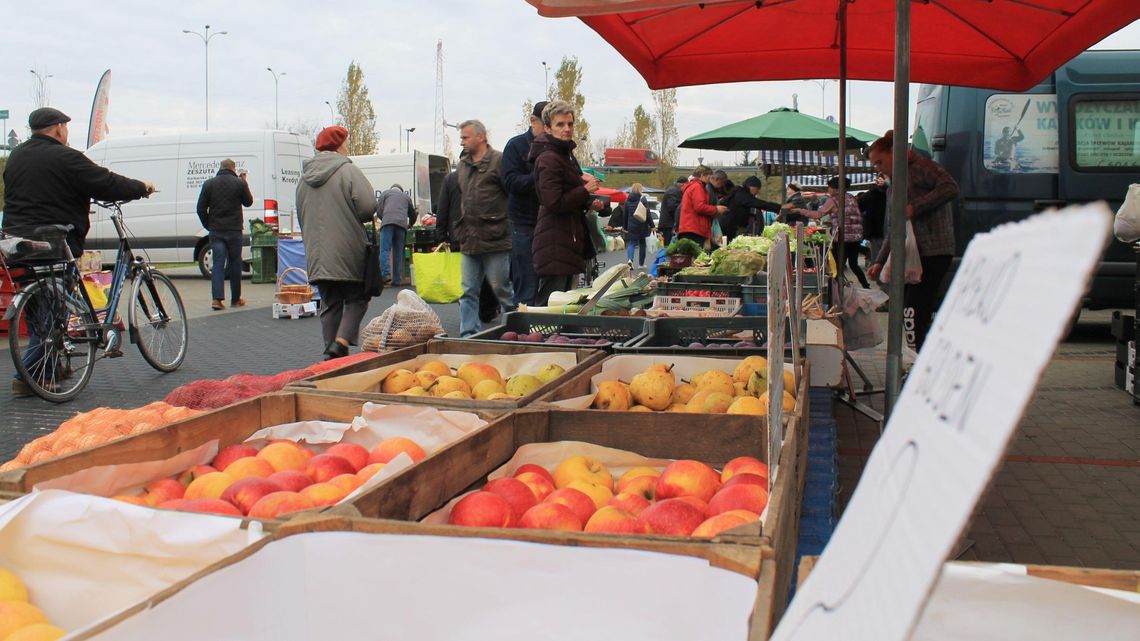 Rolnicy i radny chcą ponownego otwarcia targowisk w powiecie puławskim