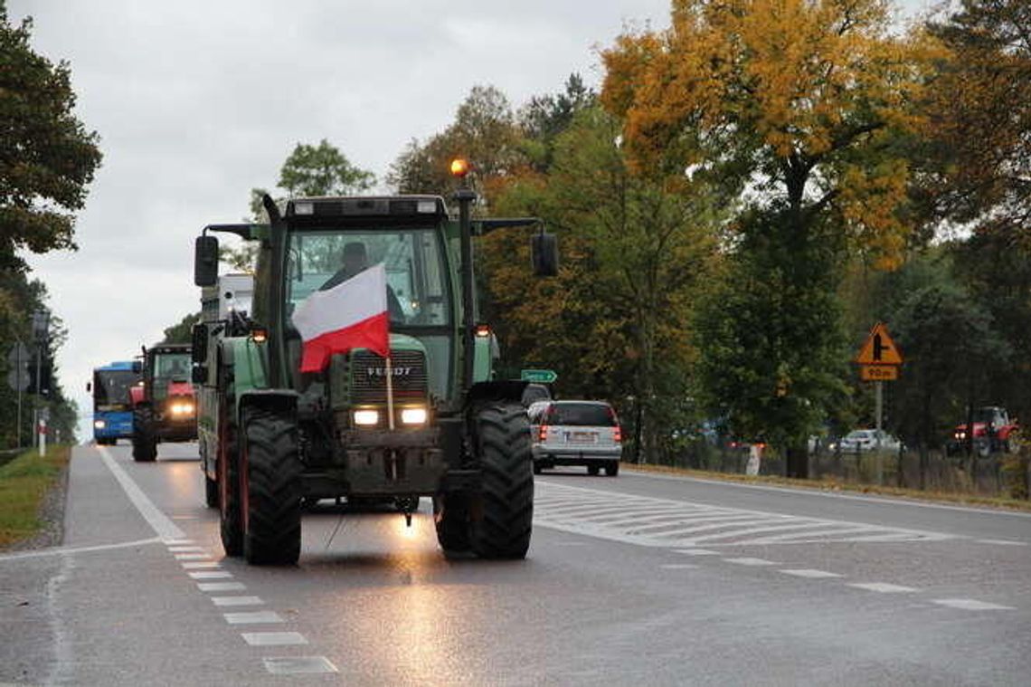 Rolnicy protestują na "dwójce". Chcą reakcji na ASF Rolnicy protestują na "dwójce". Chcą reakcji na ASF