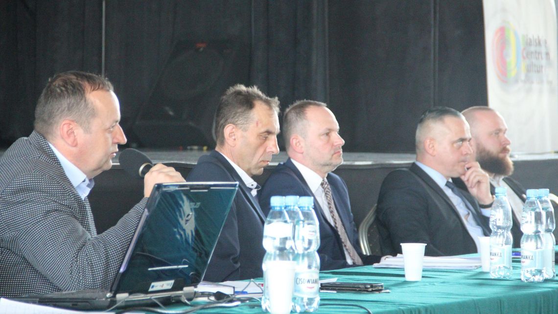 Rolnicy rozmawiają o ciężkiej sytuacji. Zaprosili ministra, ale nie przyjechał