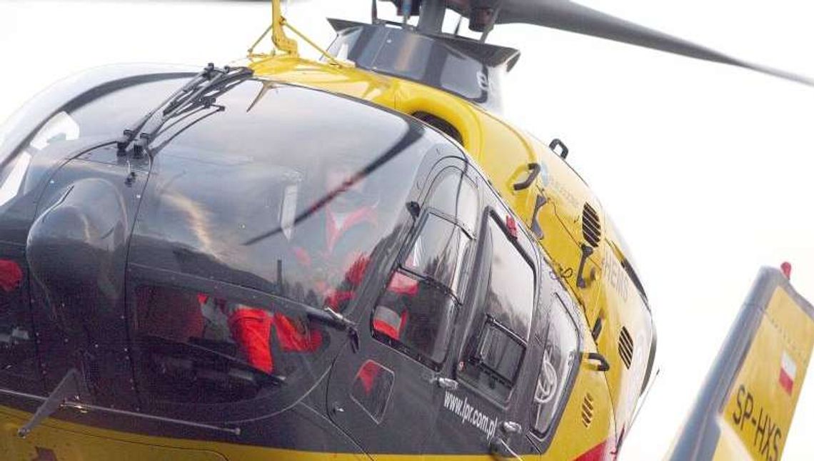 Rolnik włożył rękę w maszynę. Trafił do szpitala