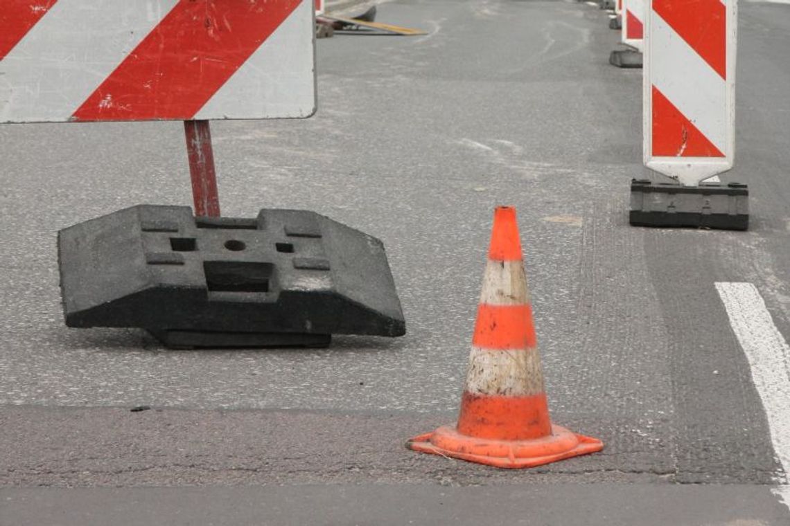 Rondo turbinowe z opóźnieniem. Zawiniła piwnica