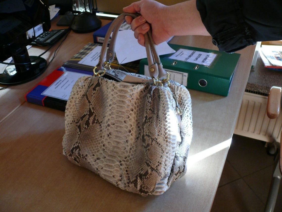 Rosjanka zatrzymana za torebkę z pytona