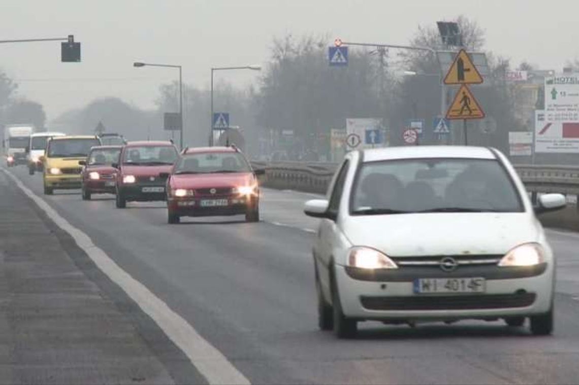 Rośnie cena ubezpieczenia OC, spada wartość aut. Niektórzy porzucają swoje samochody
