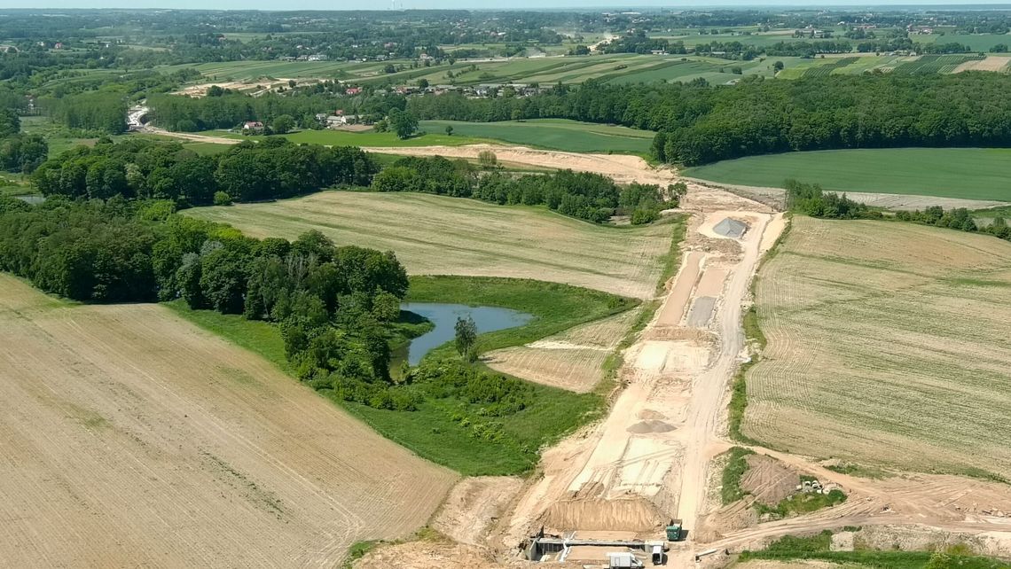 Rośnie obwodnica Nałęczowa. Połowa prac za nimi [zdjęcia]