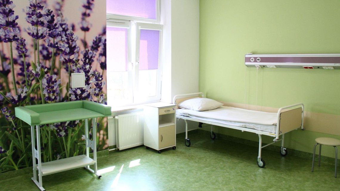 Rośnie pomoc dla puławskiego szpitala. Nowy aparat od producenta mebli Rośnie pomoc dla puławskiego szpitala. Nowy aparat od producenta mebli