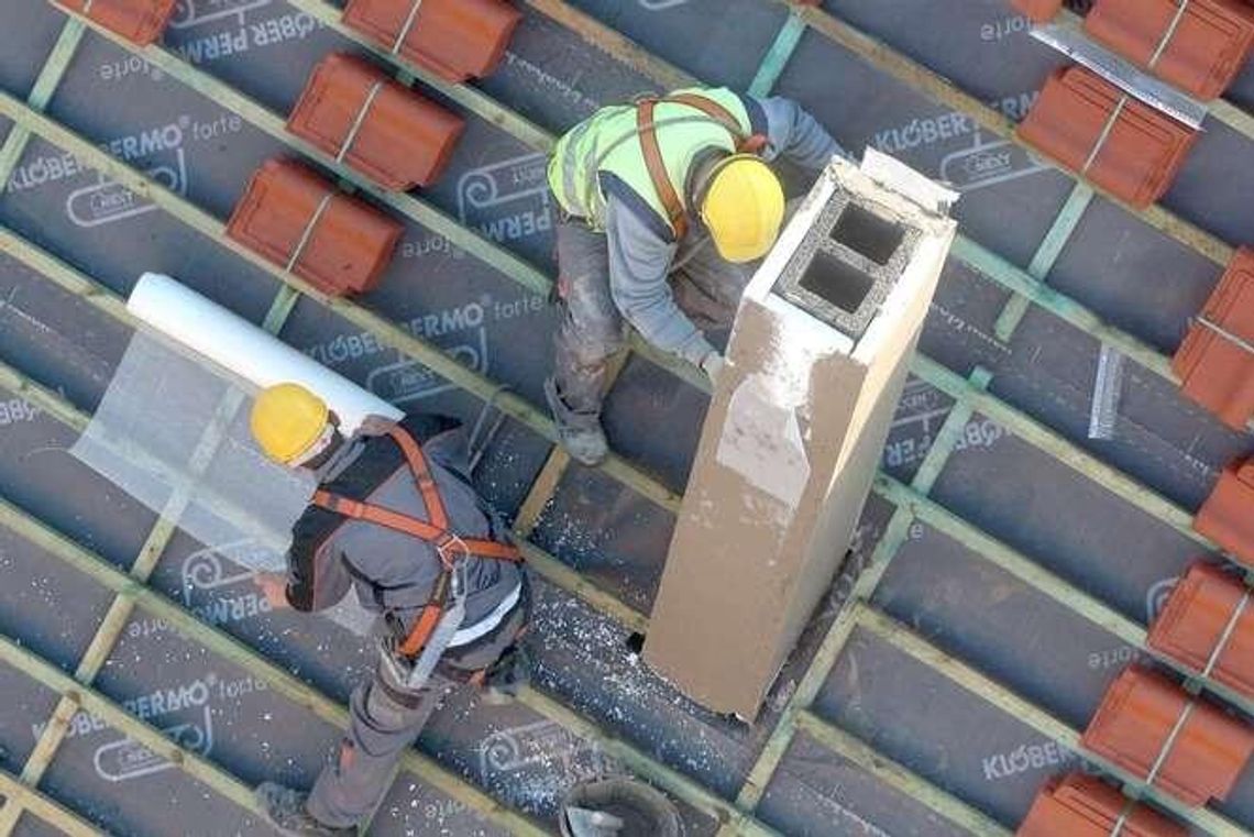 Rośnie popularność techników i szkół zawodowych. "Konkretny zawód to większe szanse na pracę"