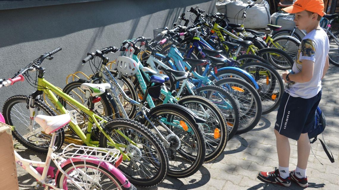 Rowerowa wiosna. Dzieci pojadą do szkół na rowerach i hulajnogach