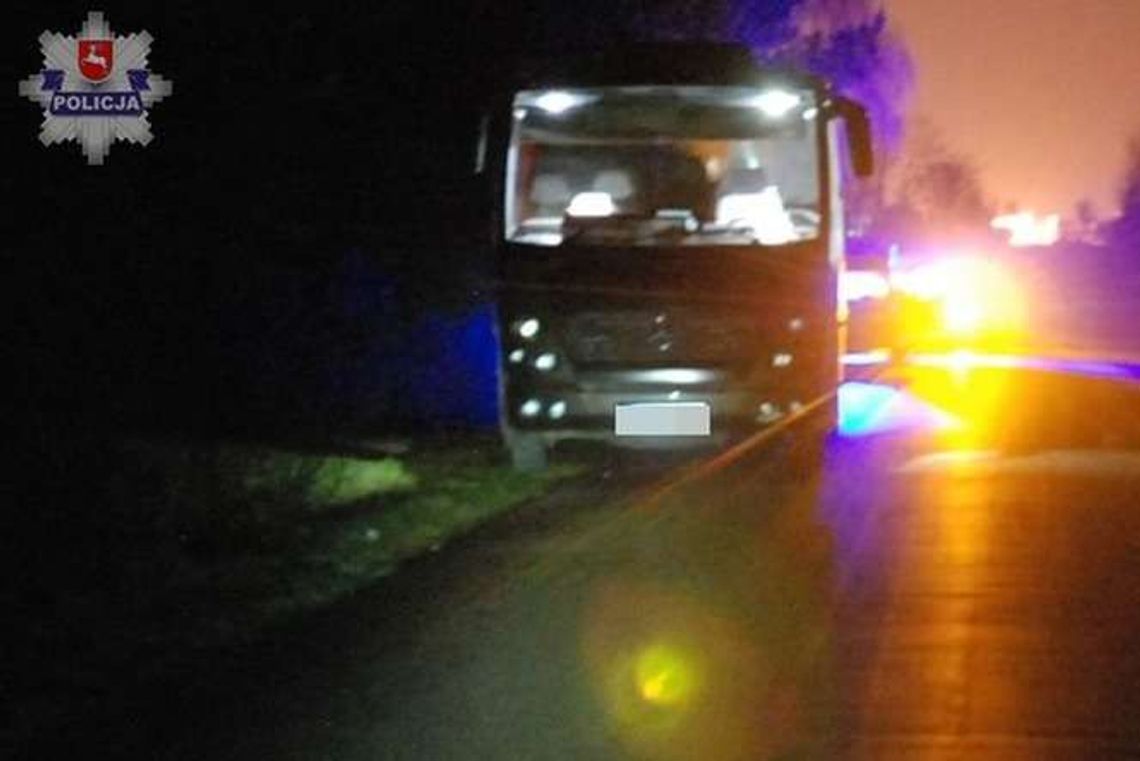 Rowerzysta czołowo zderzył się z autobusem Rowerzysta czołowo zderzył się z autobusem