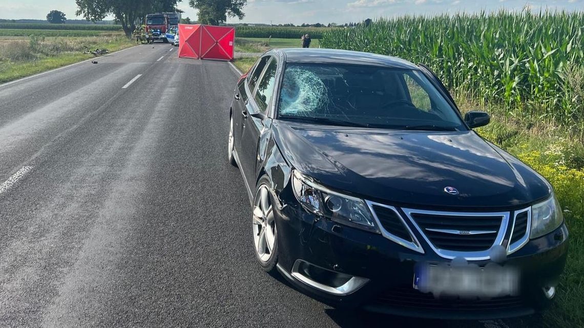 Rowerzysta potrącony przez samochód. Jego życia nie udało się uratować