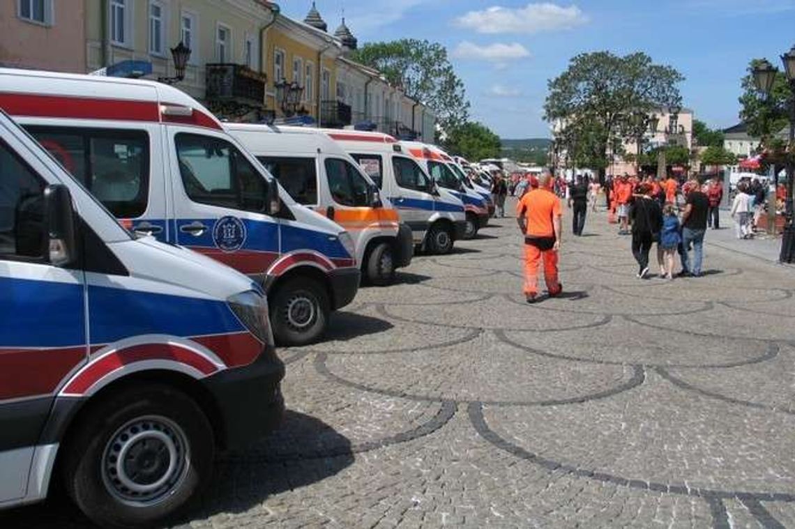Rowerzysta słabnie, student ma udar. Kto jest najlepszym ratownikiem?