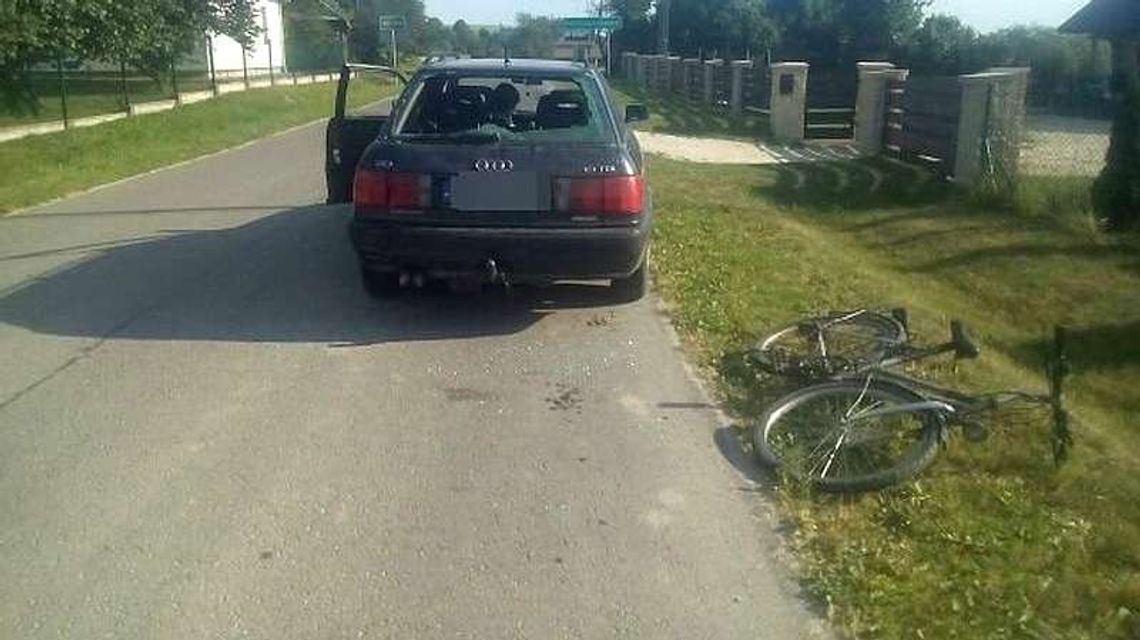 Rowerzysta wjechał w audi, trafił do szpitala Rowerzysta wjechał w audi, trafił do szpitala