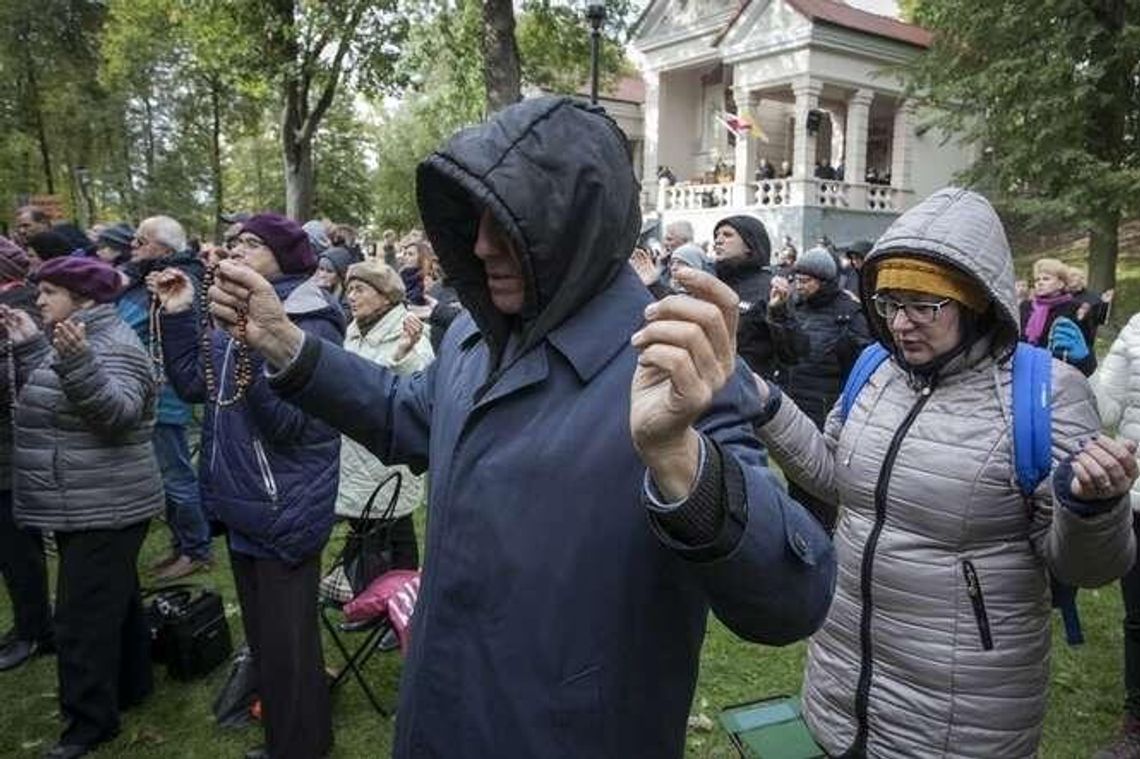 Różaniec do granic: Modlitwa w Kodniu (zdjęcia)