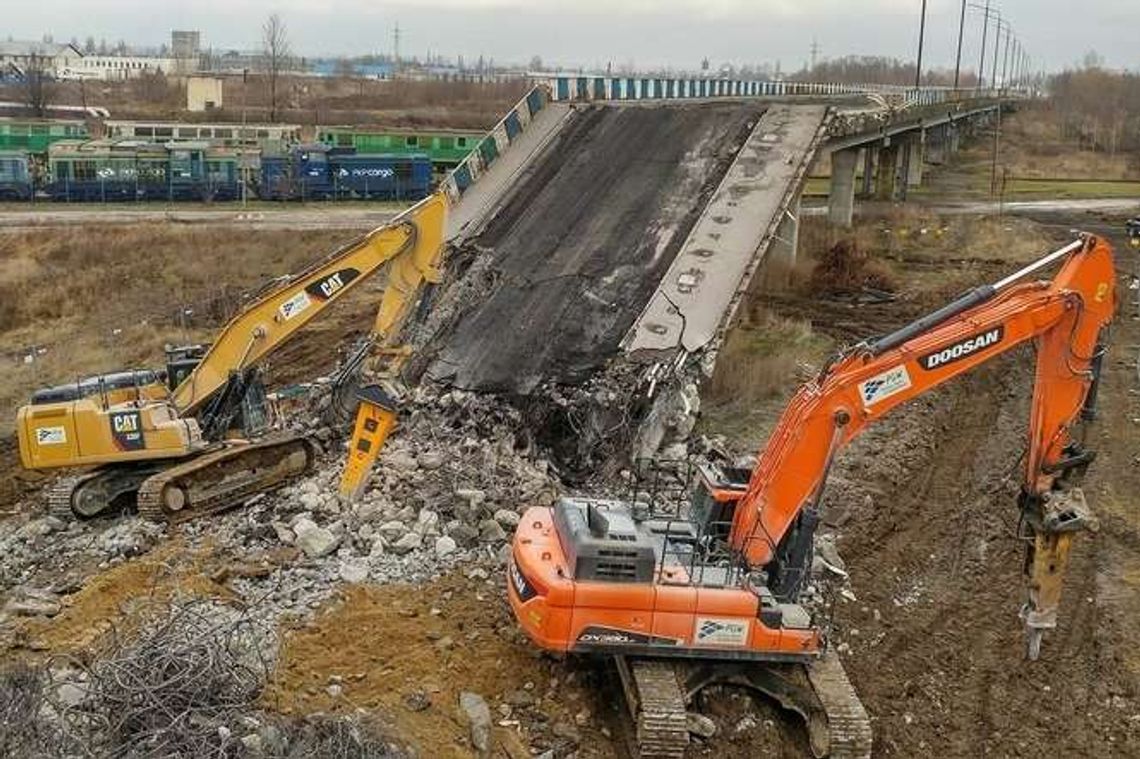 Rozbierają wiadukt. Miasto ostrzega kierowców [zdjęcia]