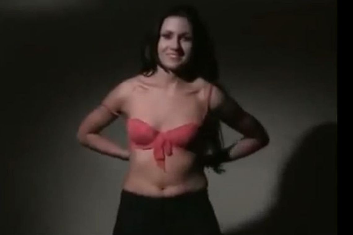 Rozebrana Katarzyna Lenart i porucznik Borewicz (wideo)