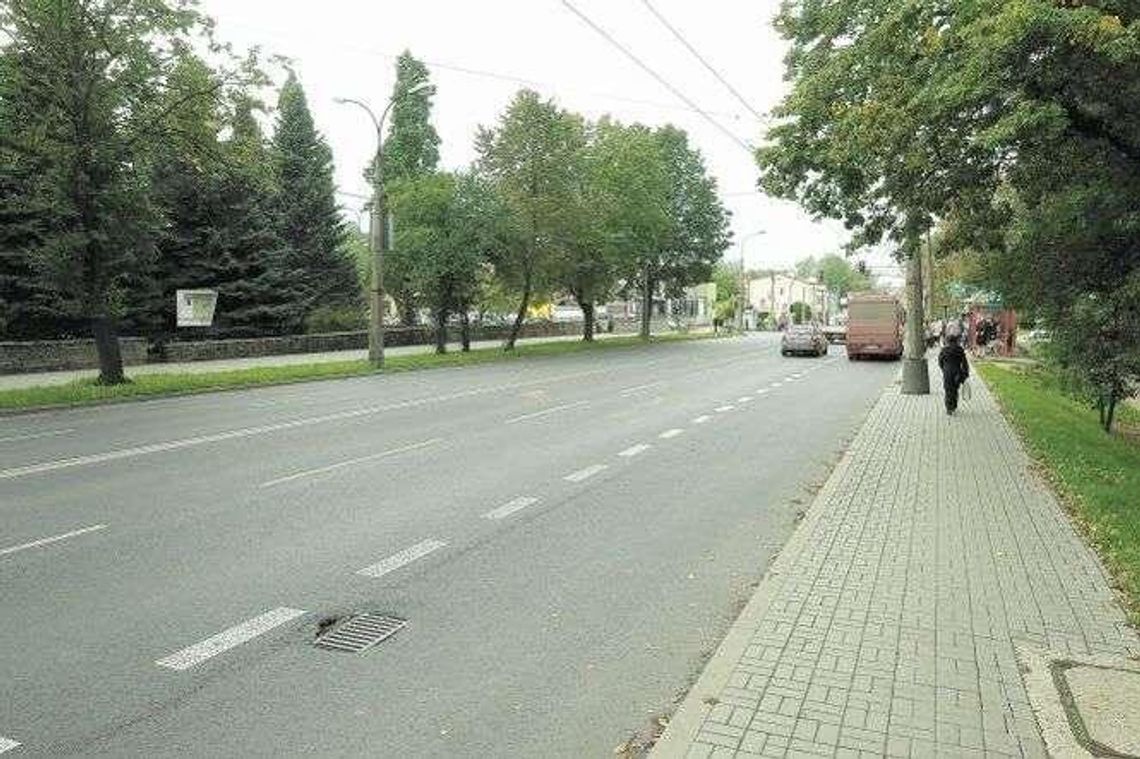 Rozkopana jezdnia i brak świateł. Szykują się spore utrudnienia na skrzyżowaniu Rozkopana jezdnia i brak świateł. Szykują się spore utrudnienia na skrzyżowaniu