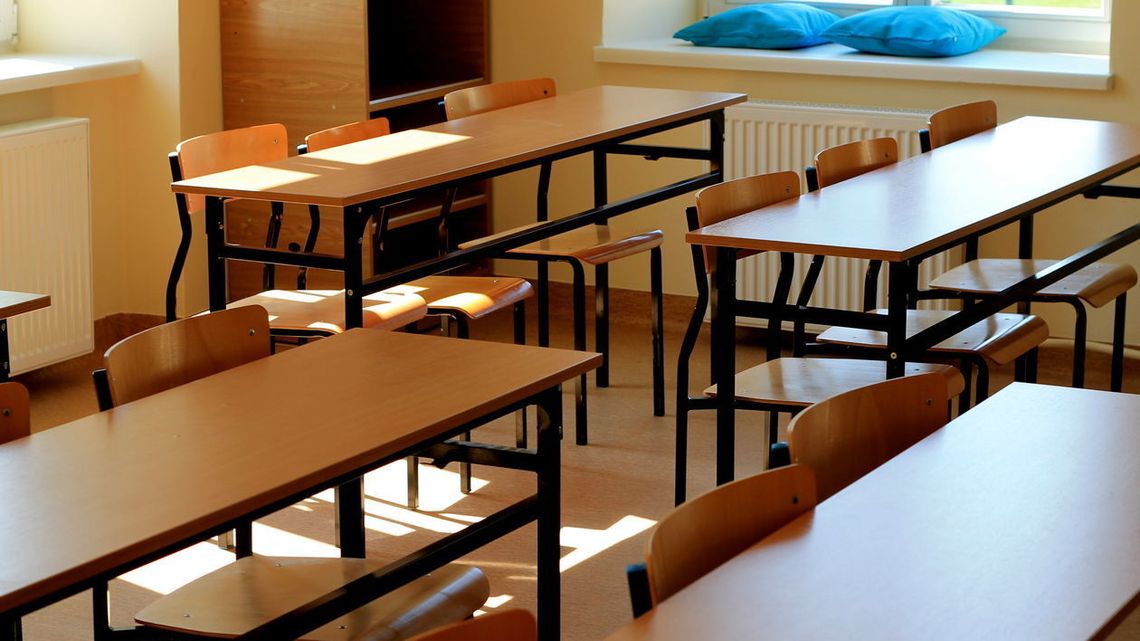 Różowy, dla niektórych prawie tęczowy. Kolorowych piątków już więcej w tej szkole nie będzie