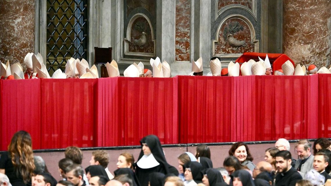 Rozpoczyna się konklawe. Jak będzie wybrany nowy papież?