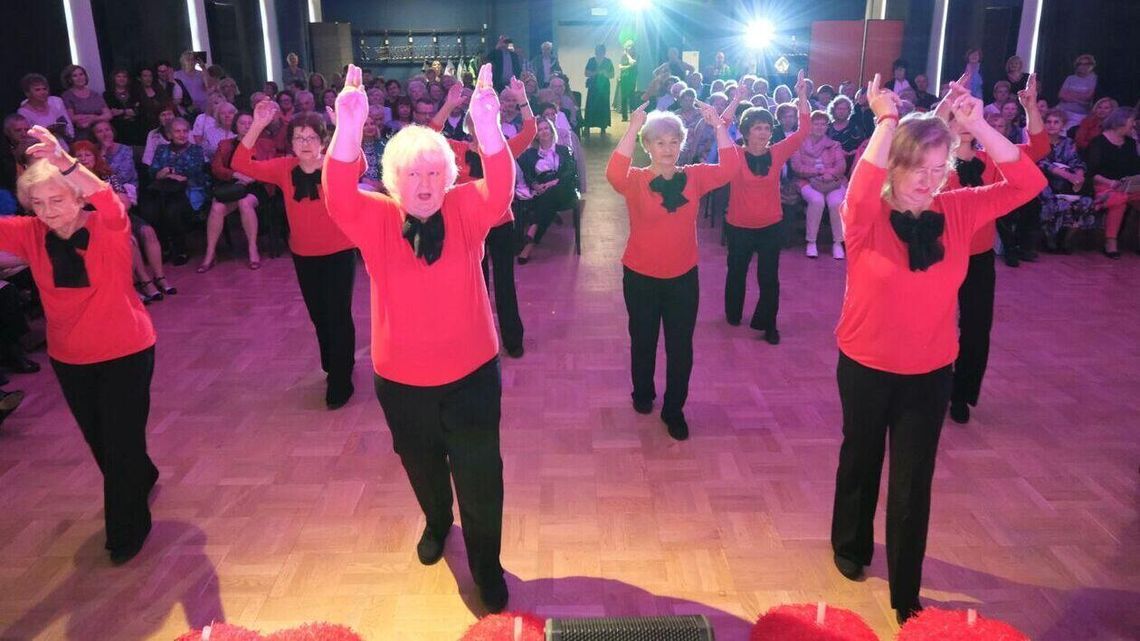Roztańczeni i pełni pasji – tak się bawią lubelscy seniorzy 