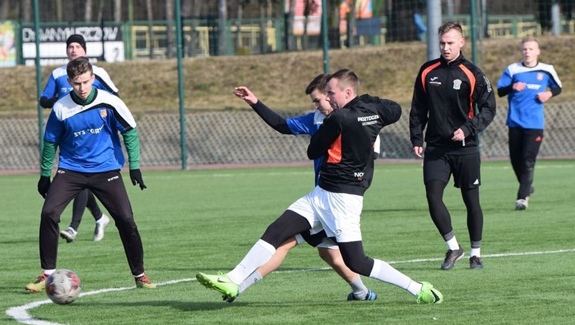 Roztocze – Gryf 1:1. Trener i kierownik zastąpili sędziego