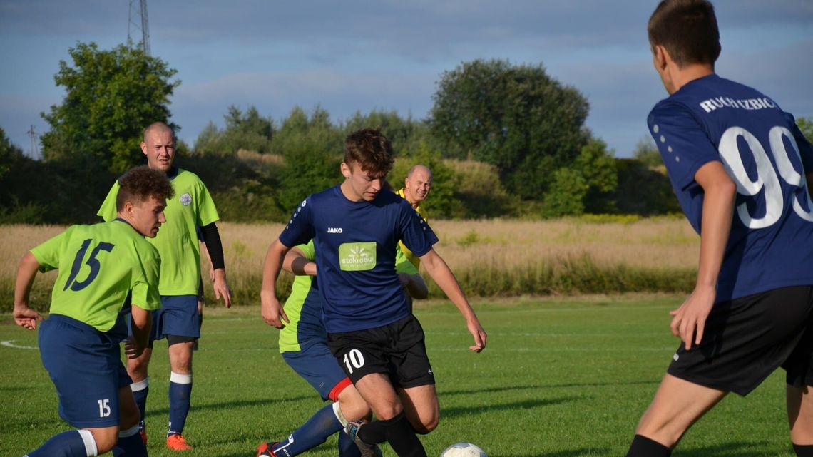 Ruch Izbica – Orzeł Srebrzyszcze 2:0. Grała Keeza chełmska klasa okręgowa