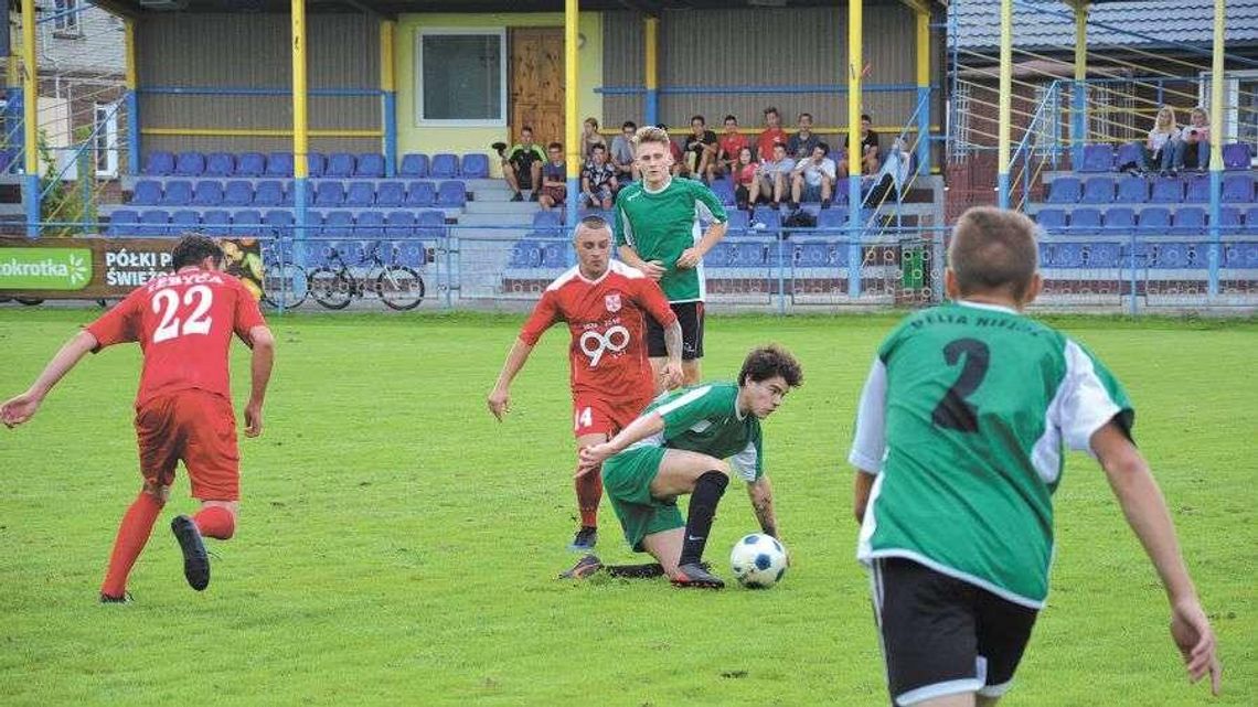 Ruch Izbica wygrywa w sparingach i sprawdza bramkarzy