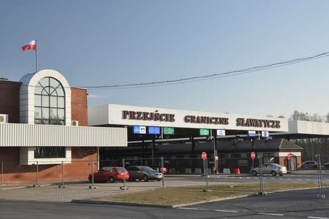 Ruch na przejściu granicznym w Sławatyczach przywrócony Ruch na przejściu granicznym w Sławatyczach przywrócony