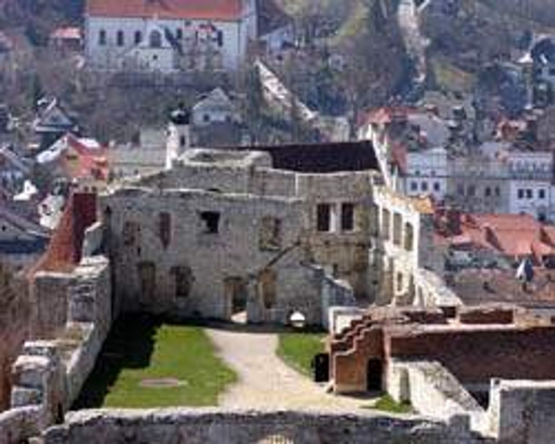 Ruiny zamku w Kazimierzu Dolnym (nr 57) - 2 głosy