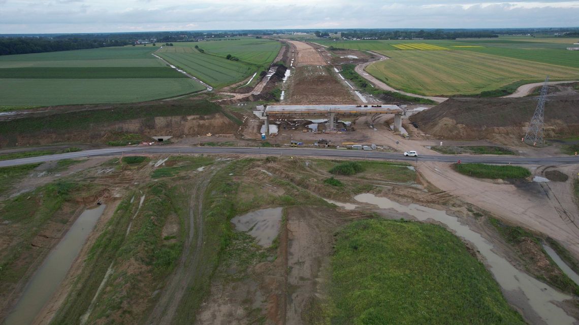 Rusza budowa kolejnego odcinka A2. Rolnicy muszą szybko zebrać kukurydzę 