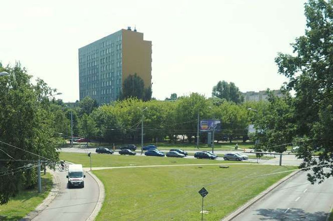 Rusza przebudowa ul. Bohaterów Monte Cassino. Kierowcy skazani na objazdy Rusza przebudowa ul. Bohaterów Monte Cassino. Kierowcy skazani na objazdy