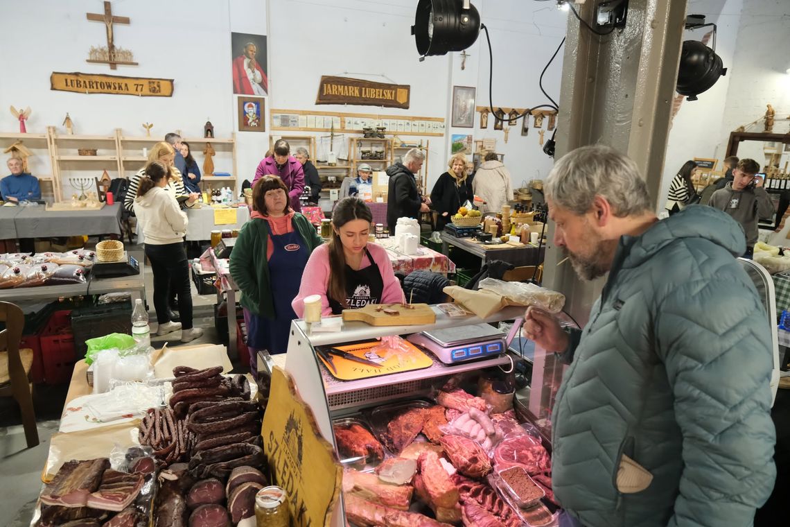 Ryby, sery i zakwas na barszcz. Świąteczne Jarmarki Lubelskie szansą na świąteczne last minute