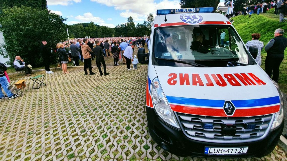 Rząd chce kupić po karetce dla każdej gminy w Polsce. Specjaliści zwracają uwagę na inny problem