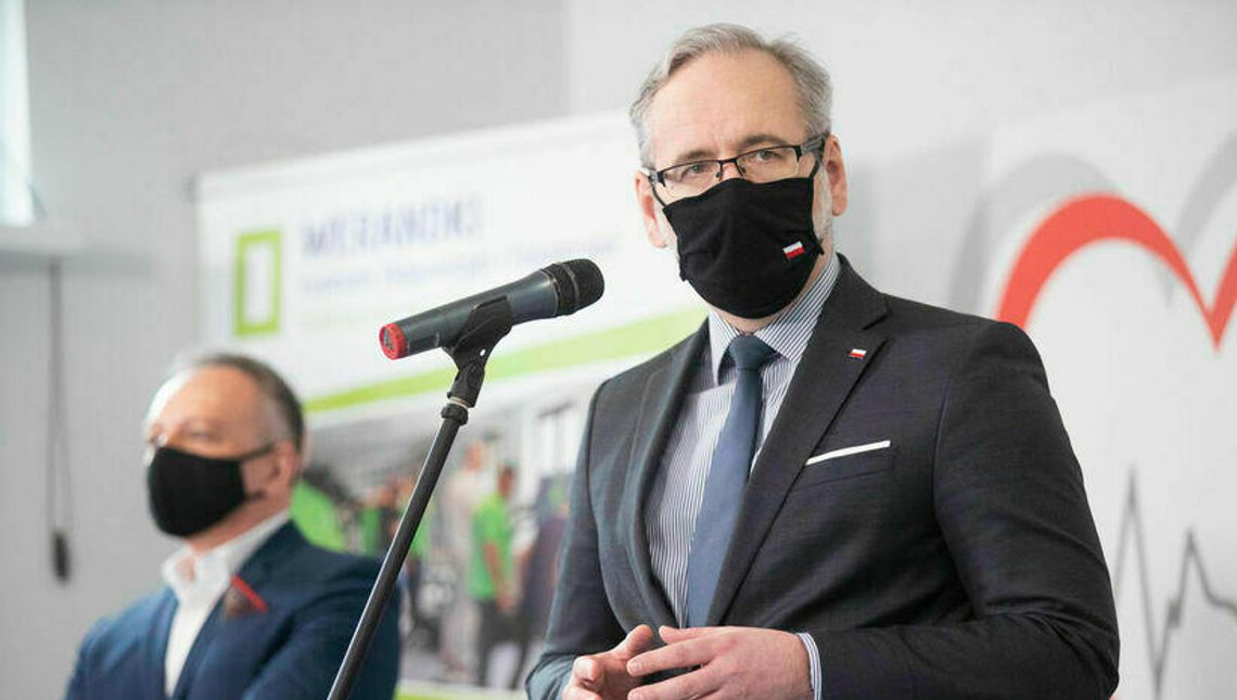 Rząd zmienia plany. Pracodawca nie będzie sprawdzał, czy pracownik się zaszczepił