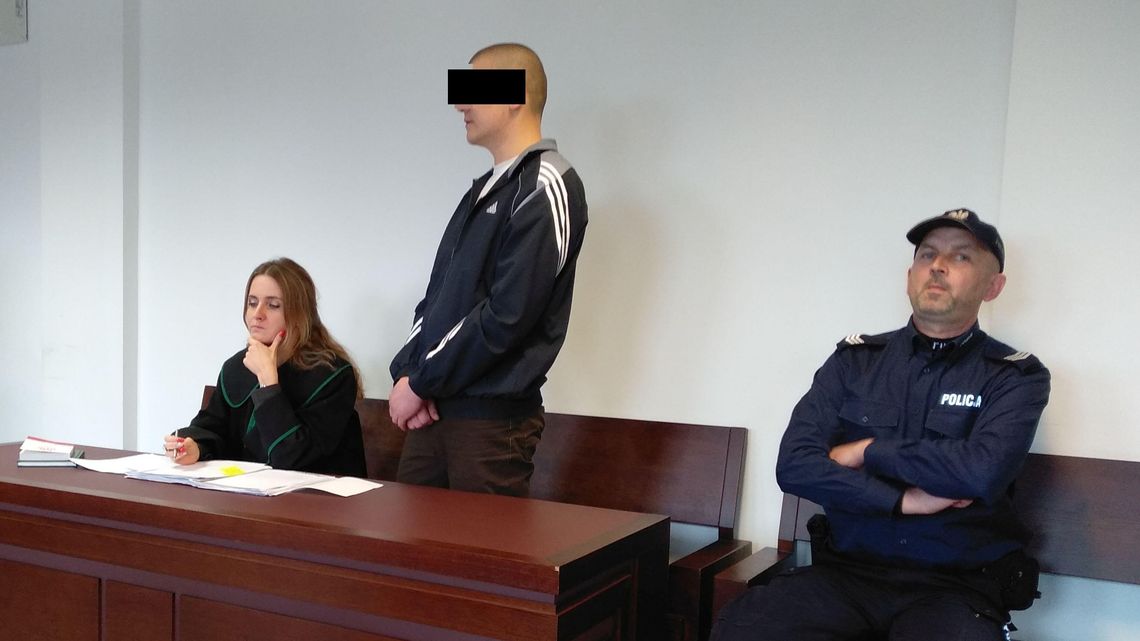 Rzucił się na znajomego z nożem i metalową rurką. Poszło o kobietę [zdjęcia]