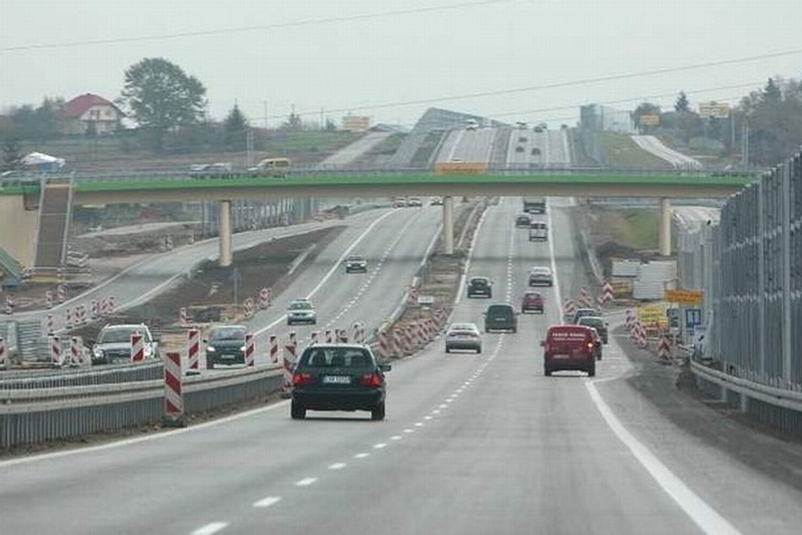 S17: Do Piask jedziemy już dwupasmówką. Z małym wyjątkiem (zdjęcia)