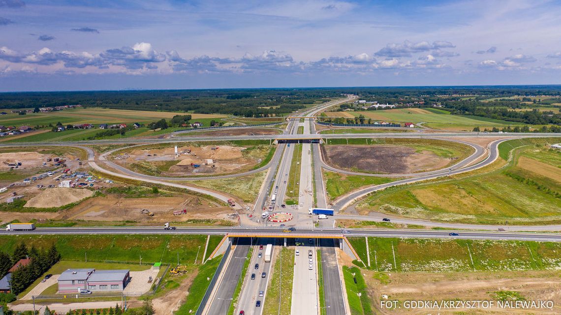 S17. Dziś otwarcie obwodnicy Kołbieli. Korki i stare rondo idą w niepamięć