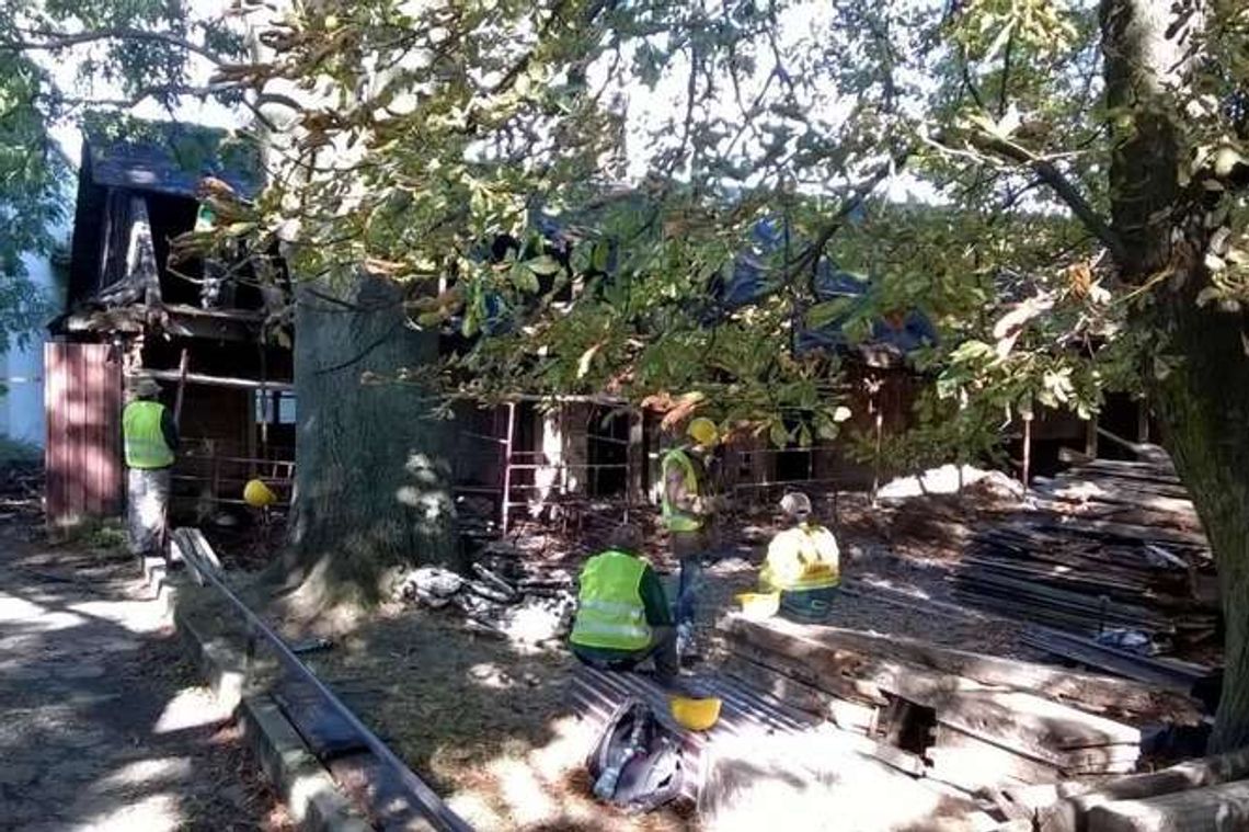 Sąd: „Dworek modrzewiowy” nie był w należyty sposób zabezpieczony przez uszkodzeniem