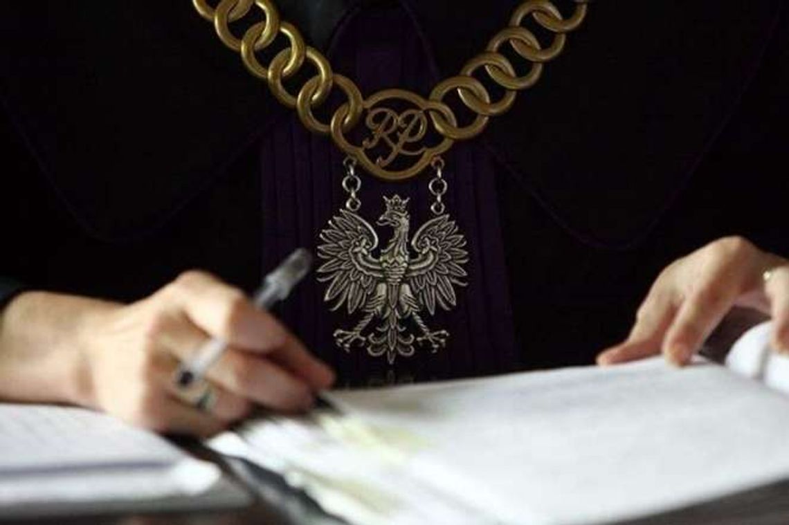 Sąd nad „wampirem” z Karczmisk. Odpowiada za gwałt i zabójstwo ciężarnej