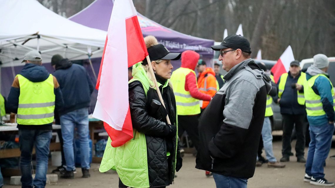 Sąd uchyla zakaz protestu przewoźników, wójt złoży zażalenie. Blokada przy granicy w Dorohusku rusza dziś