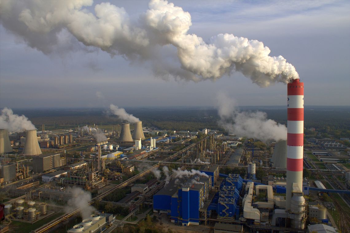 Sądowe postępowanie przeciwko puławskim Azotom zawieszone elektrociepłownia w Puławach