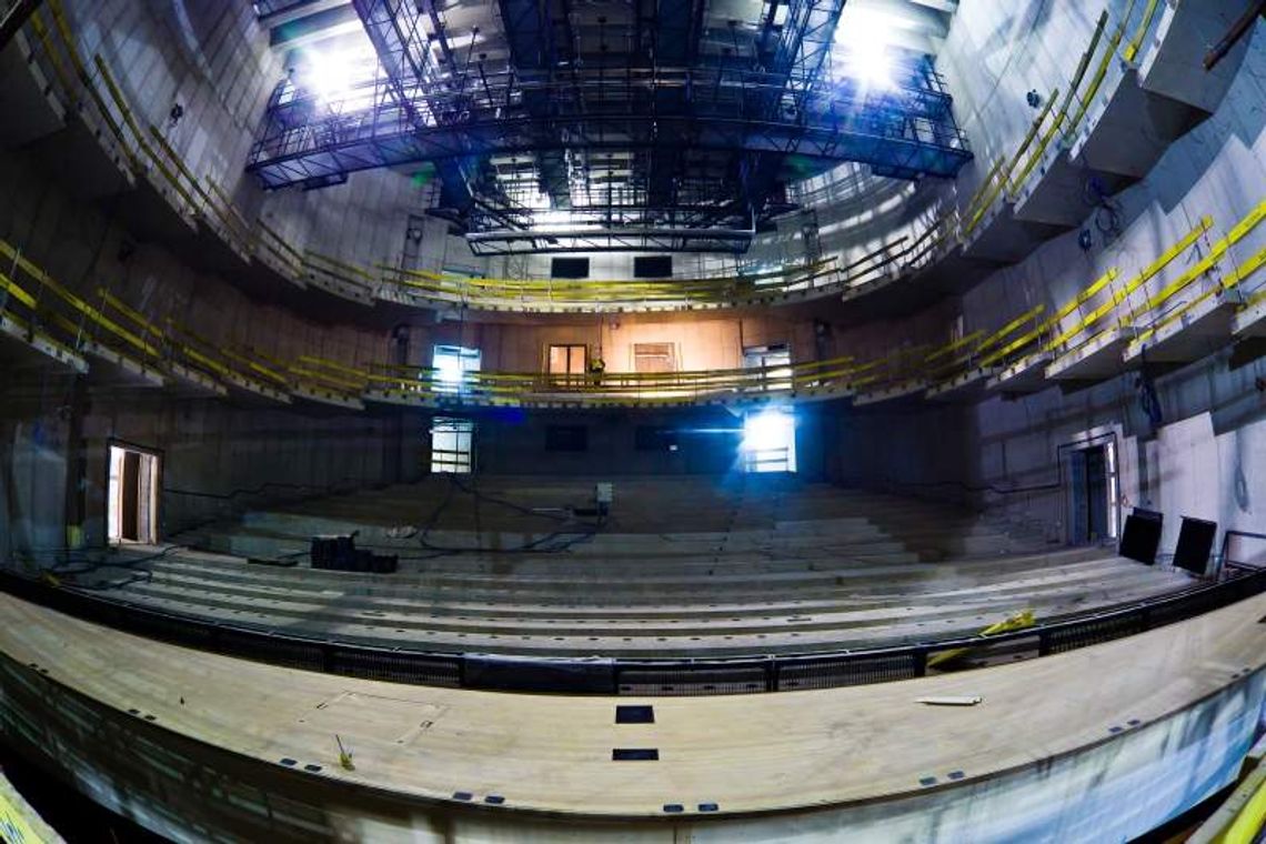 Sala Operowa wygląda coraz okazalej. Trwa budowa CSK