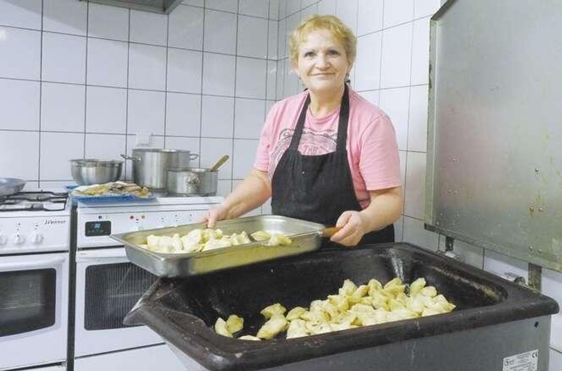 Salowa, pielęgniarka, 20-letni bezdomny. Kuchnia św. Brata Alberta jest dla każdego Salowa, pielęgniarka, 20-letni bezdomny. Kuchnia św. Brata Alberta jest dla każdego