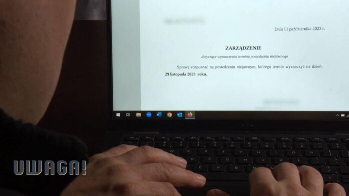 Sam wychowuje synów i wciąż musi płacić na nich alimenty. Jak to możliwe?