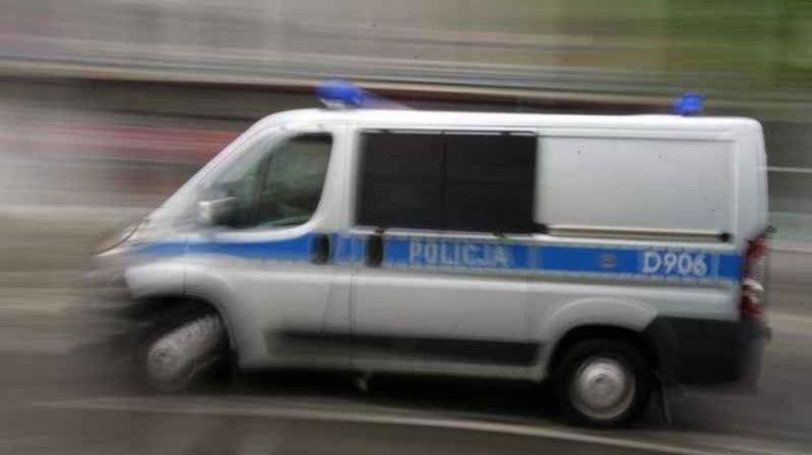 Samochód wjechał do rowu na S12. Dwie osoby ranne w wypadku na trasie Piaski - Chełm