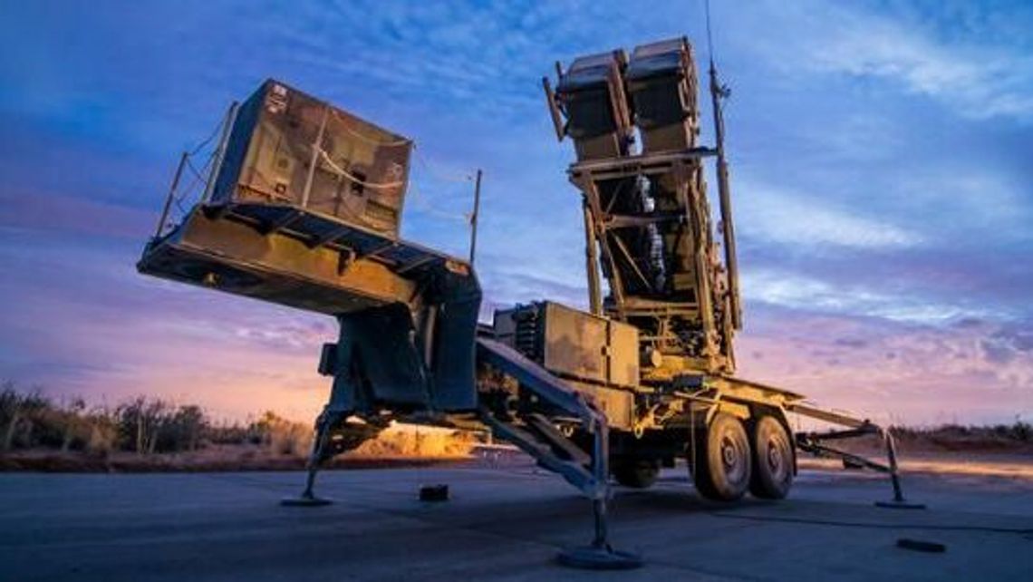 Samochody z niemieckimi flagami docierają pod Zamość. Fortpoczta systemu Patriot Samochody z niemieckimi flagami docierają pod Zamość. Fortpoczta systemu Patriot