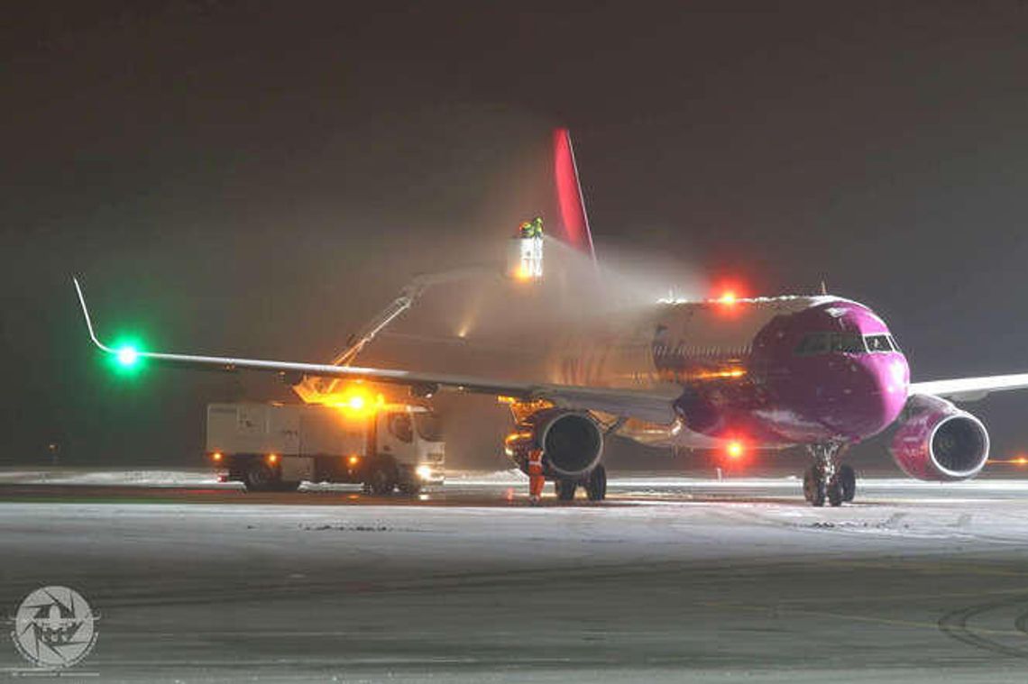 Samoloty nie lubią zimy (zdjęcia)