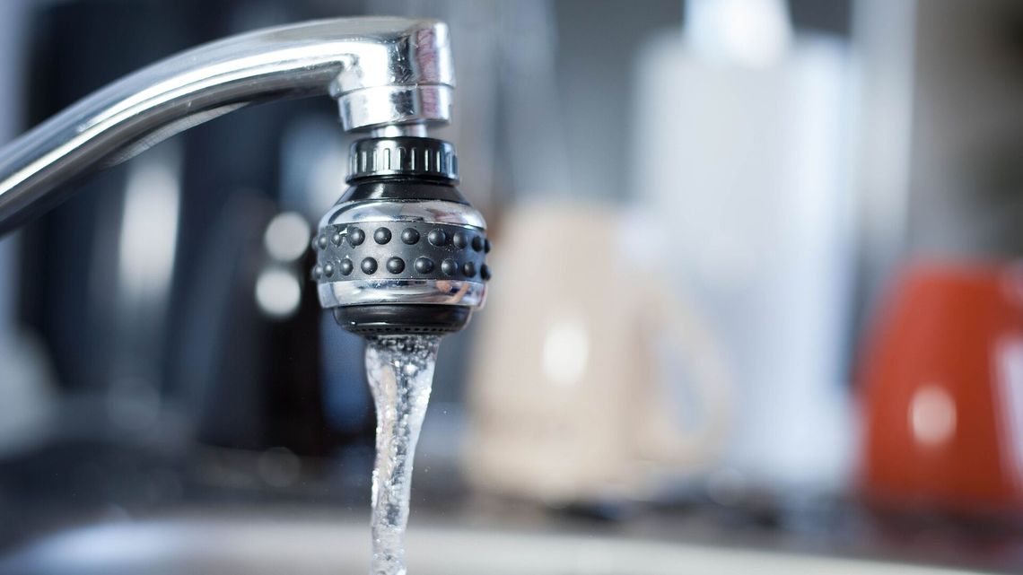 Sanepid pozwala korzystać z wody, ale z piciem ostrożnie Sanepid pozwala korzystać z wody, ale z piciem ostrożnie