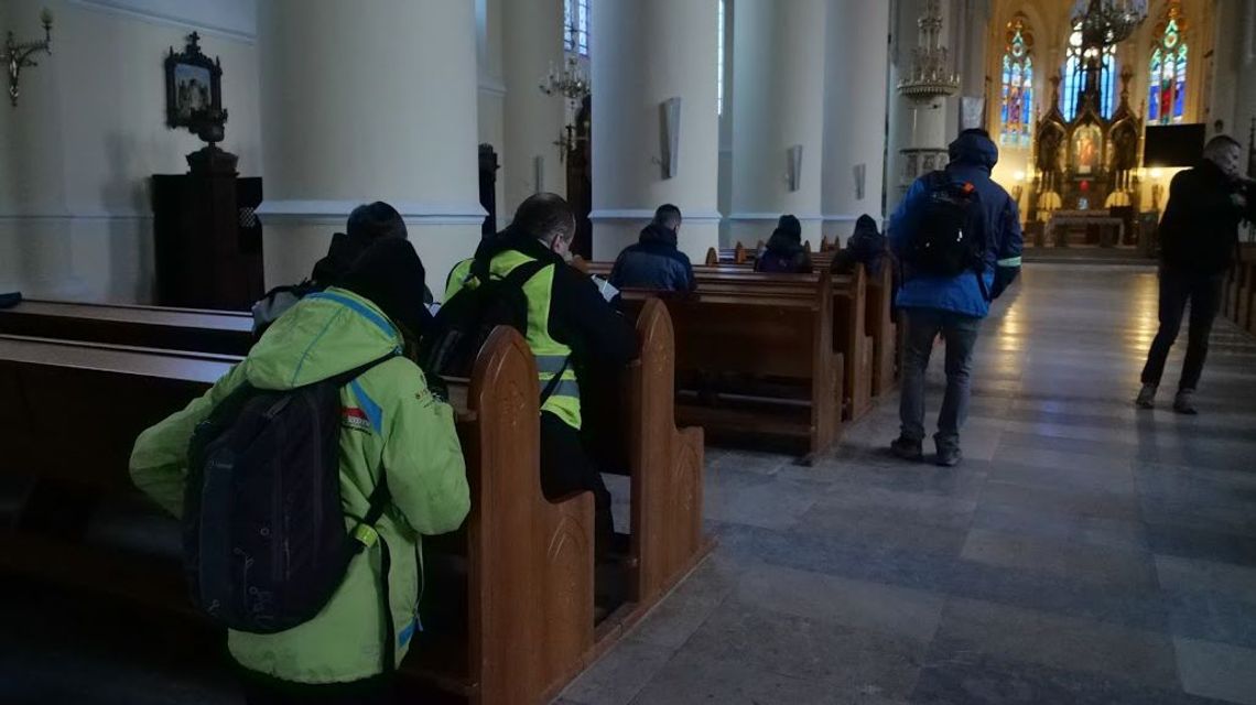 Sanepid szuka osób, które brały udział w nabożeństwach pod Zamościem Sanepid szuka osób, które brały udział w nabożeństwach pod Zamościem